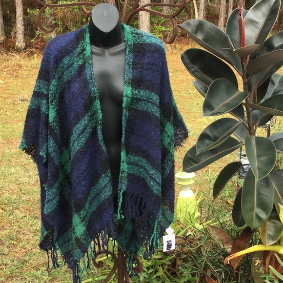 Fashion Poncho / Wrap Jackets & Blazers - NWT So Just Awesome Poncho / Wrap One Size Fits 🦋